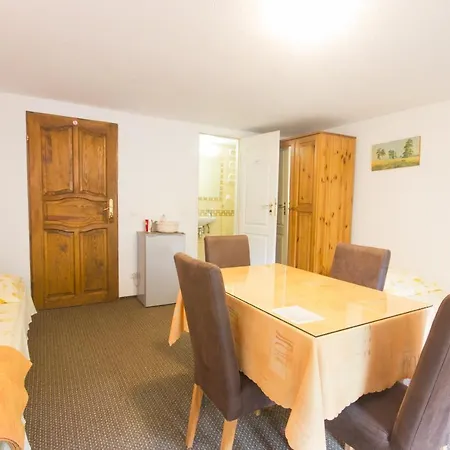 Roz W Miedzygorzu Проживание в семье